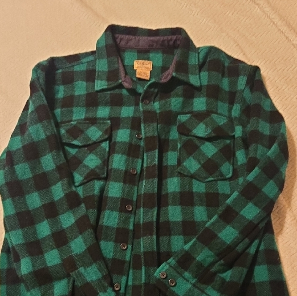 L.L. Bean Green and Black Plaid Casual Button Down Shirt